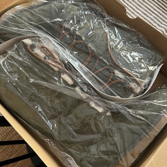 Women’s Ugg Whitley Lace Up Boots - Picture 5 of 5